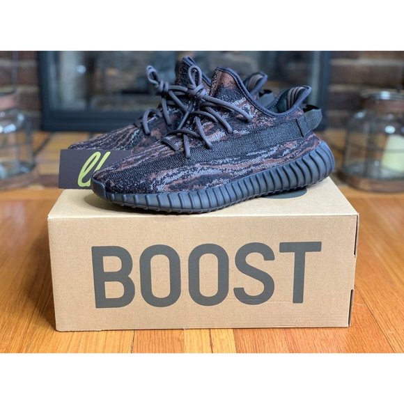 Size 4 Adidas Yeezy Boost 350 V2 "MX Rock" - Picture 2 of 6
